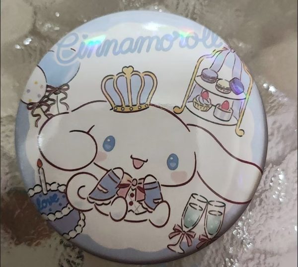 Sanrio Character Badge 58mm, six in a set - Image 3